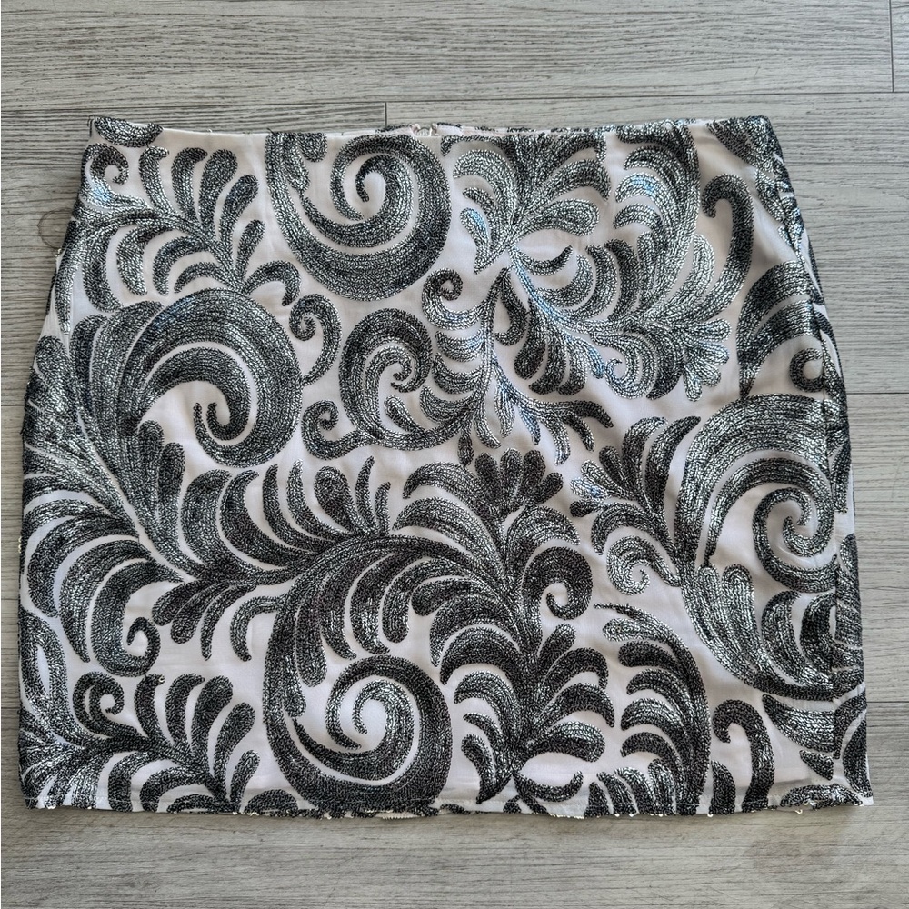 1. State Silver and Tan Swirl Mini Skirt